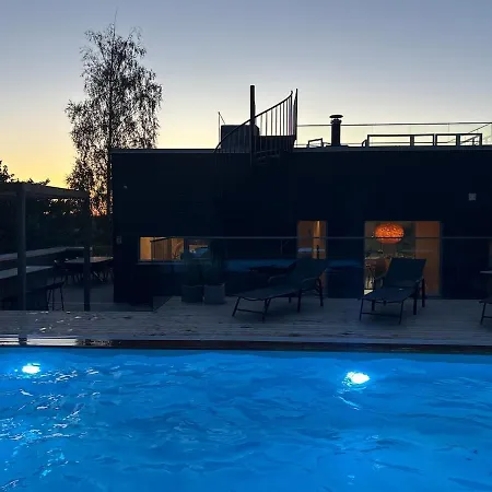 Funkisdrom With Pool By Beautiful Hvaler Vila *