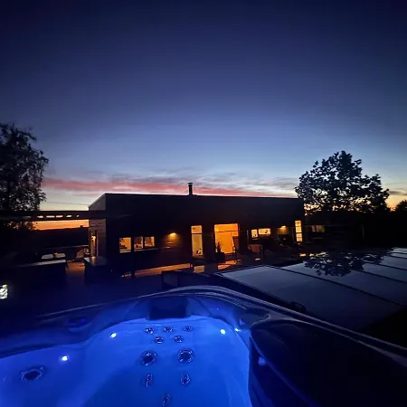 Villa Funkisdrom With Pool By Beautiful Hvaler